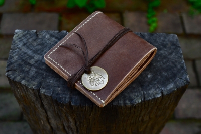 leatherhalfwallet_sm14.JPG