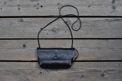 leather pouch_sm8.JPG