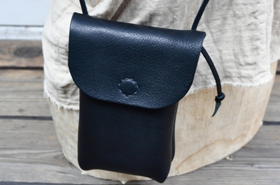 leather pouch_sm3.JPG