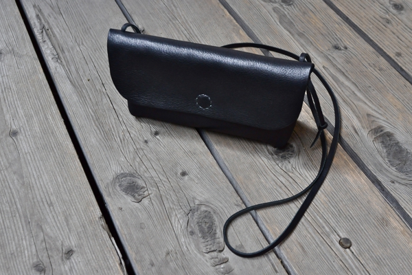 leather pouch_sm.JPG