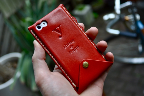 iphone leather cover_sm18.JPG