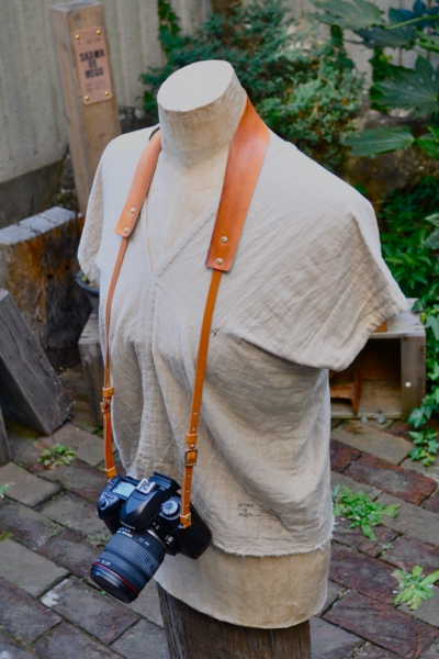 leather camera strap_sm10.jpg