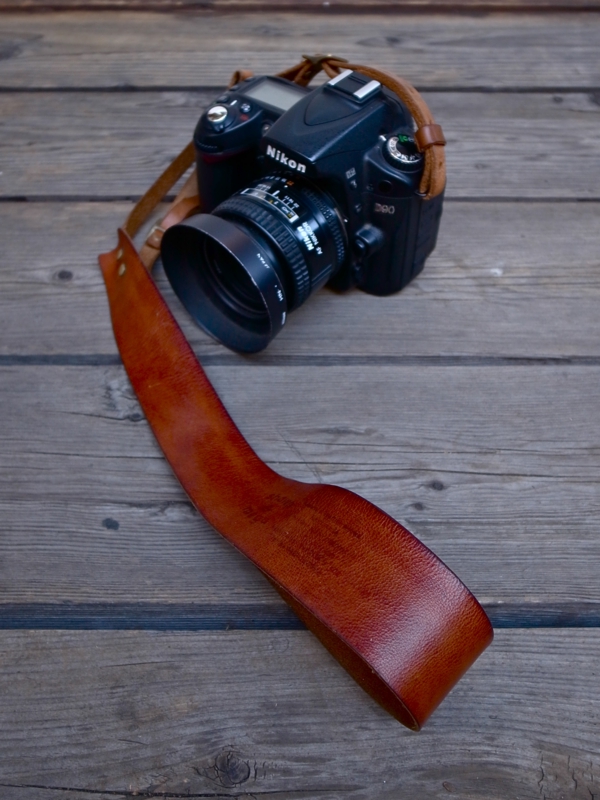 leather camera strap_sm.jpg