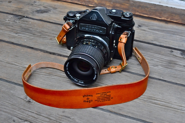 pentax67 leather strap_1.jpg